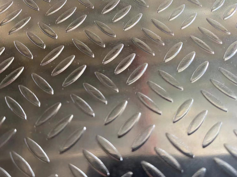 3-Bar Aluminum Tread Plate