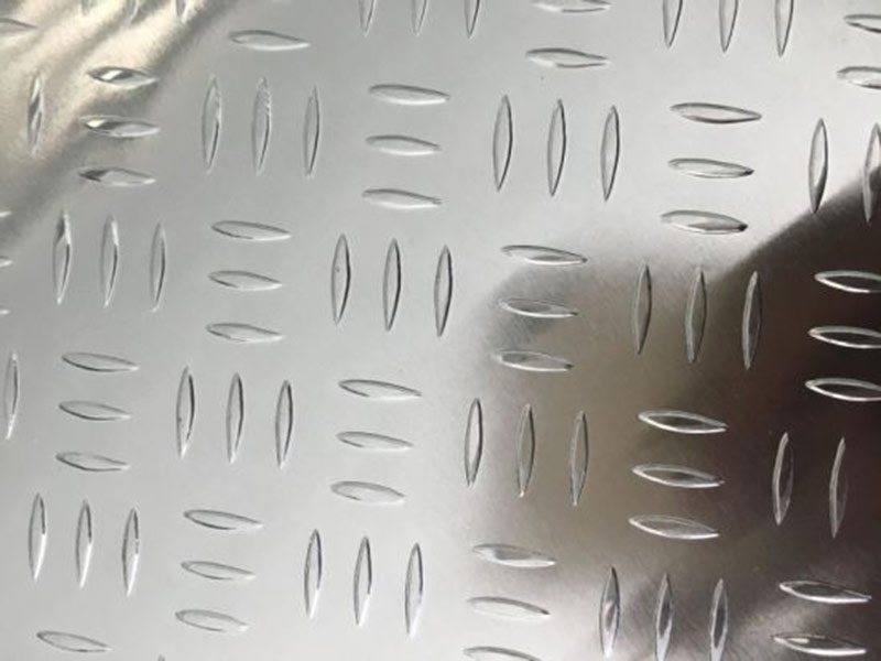 3-Bar aluminum pattern plate